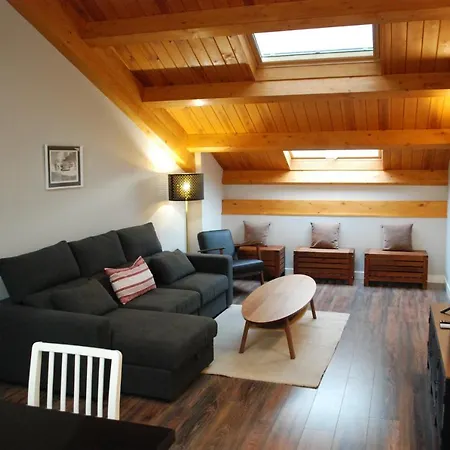 Altar Conde Luna By Gaiarooms דירה לאון