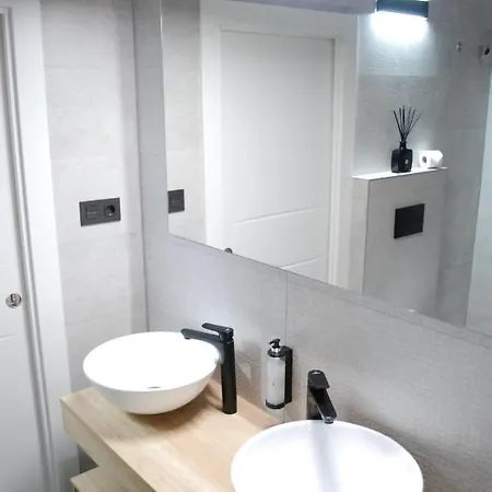 Altar Conde Luna By Gaiarooms Apartment Leon