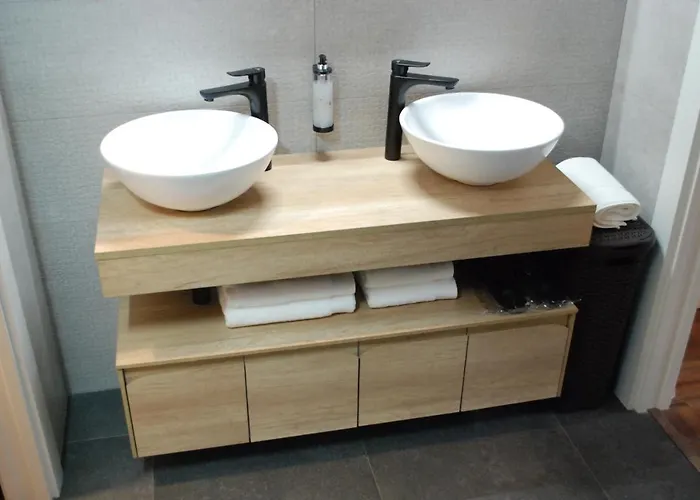 Altar Conde Luna By Gaiarooms דירה לאון